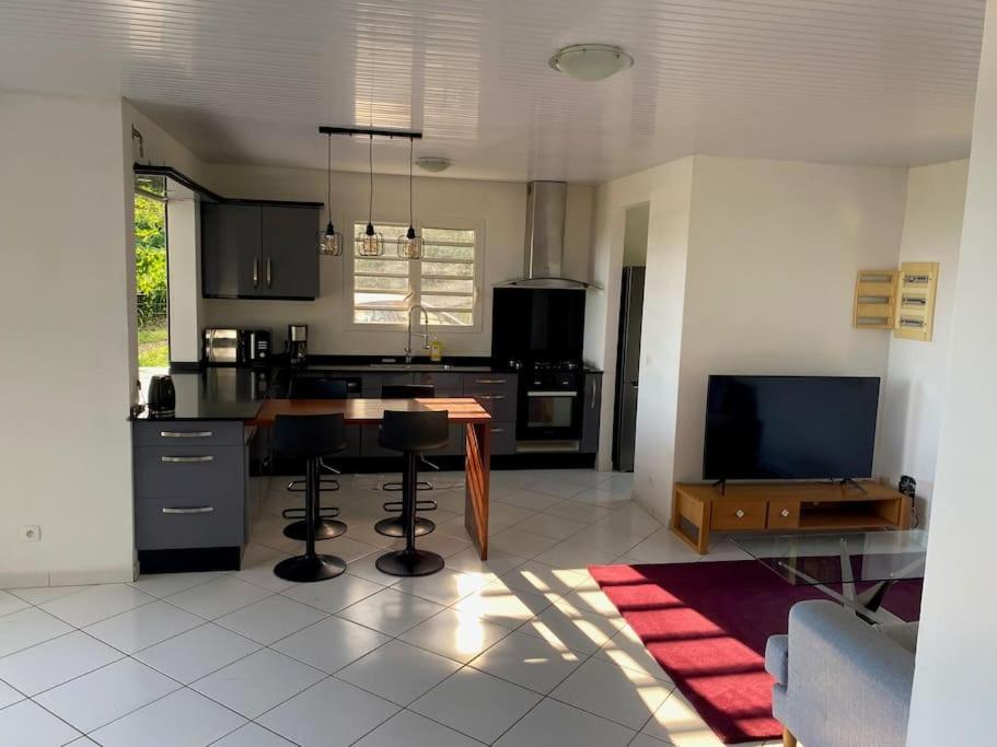Les Terrasses De Maelle - Jolie Villa F4 Vue Mer Riviere-Salee 외부 사진